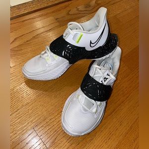 Kyrie Low 3 - size 6.5 women (5 men). Brand new, never worn.